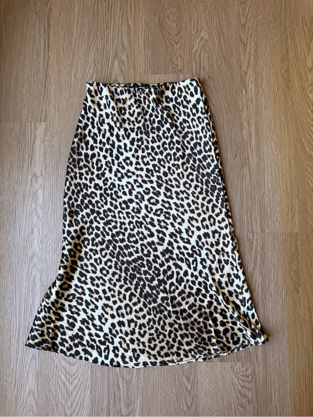 H&M Leopard Print High Waisted Satin Midi Skirt Size Small